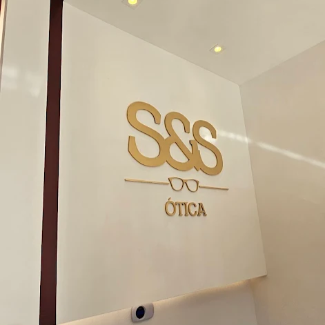 Ambiente moderno da S&S Ótica Guarapuava